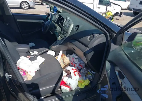 2009 Toyota Matrix S z USA, uszkodzony, nr VIN 2T1KE40EX9C009336